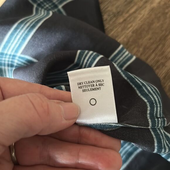 Alc silk plaid long sleeve button up blouse xs - Picture 12 of 12